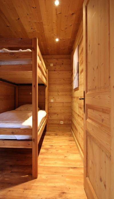 Skiverleih 3-Zimmer-Holzhütte für 6 Personen - Chalet les Primevères - Le Grand Bornand - Offener Schlafbereich