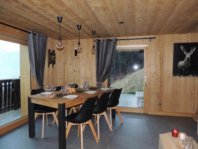 Location au ski Appartement duplex 3 pièces 5 personnes - Chalet Socali - Le Grand Bornand - Table