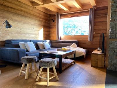 Ski verhuur Chalet triplex 6 kamers 12 personen - Chalet Soleya - Le Grand Bornand - Woonkamer