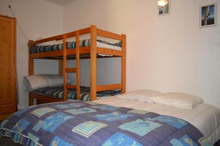Rent in ski resort 2 room apartment 6 people (05) - La Résidence la Pointe Percée - Le Grand Bornand - Bedroom