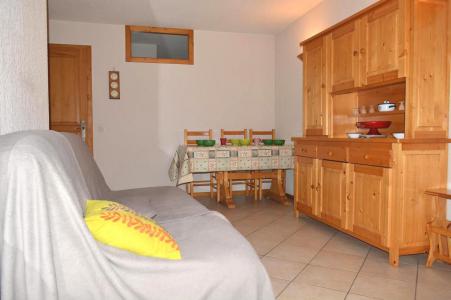 Rent in ski resort 2 room apartment sleeping corner 6 people (012) - Résidence Alpina - Le Grand Bornand - Living room