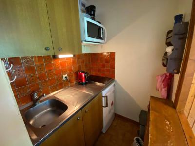 Rent in ski resort Studio 4 people (230) - Résidence Bourdaine - Le Grand Bornand - Kitchenette