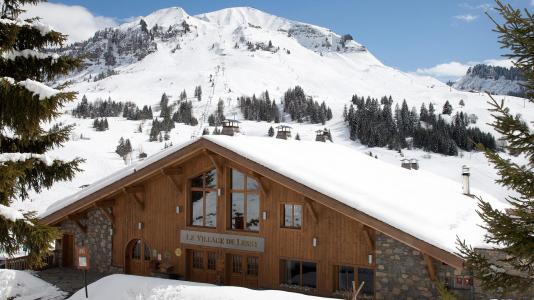 Rent in ski resort Résidence CGH Le Village de Lessy - Le Grand Bornand - Winter outside