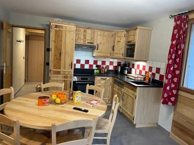 Ski verhuur Appartement 3 kamers 7 personen (1314) - Résidence Escale - Le Grand Bornand - Woonkamer