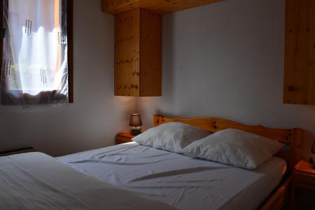 Rent in ski resort 2 room apartment sleeping corner 6 people (017) - Résidence Isatis - Le Grand Bornand - Bedroom