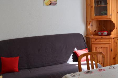 Ski verhuur Appartement 2 kamers bergnis 6 personen (017) - Résidence Isatis - Le Grand Bornand - Woonkamer