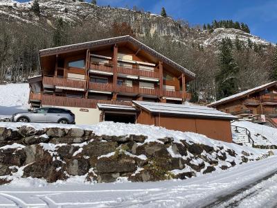 Vacances en montagne Studio coin montagne 4 personnes - Résidence Kodiac - Le Grand Bornand - Extérieur hiver