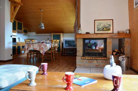 Rent in ski resort 3 room mezzanine apartment 7 people (A08) - Résidence le Catalpa - Le Grand Bornand - Living room