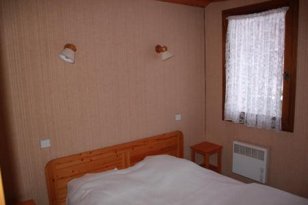 Skiverleih 4-Zimmer-Holzhütte für 7 Personen (A24) - Résidence le Cornillon - Le Grand Bornand - Schlafzimmer