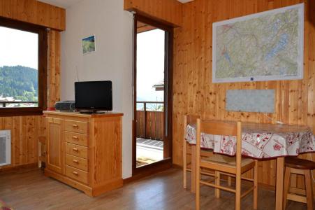 Rent in ski resort Studio cabin 4 people (021) - Résidence le Kodiac - Le Grand Bornand - Living room