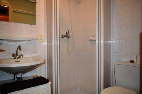 Rent in ski resort Studio 4 people (1B) - Résidence le Planay - Le Grand Bornand - Shower room