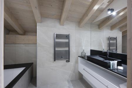 Skiverleih 5 Zimmer Maisonettewohnung für 10 Personen - Résidence le Roc des Tours - Le Grand Bornand - Badezimmer