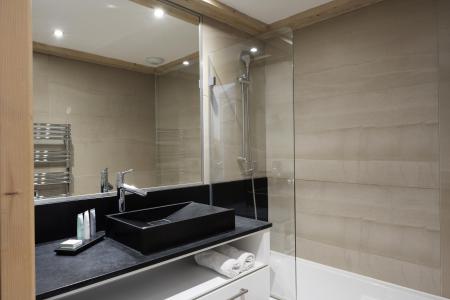 Rent in ski resort Résidence le Roc des Tours - Le Grand Bornand - Bathroom