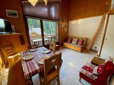 Rent in ski resort Studio cabin mezzanine 5 people (D2) - Résidence le Sherpa - Le Grand Bornand - Living room