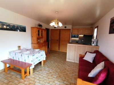 Rent in ski resort 3 room apartment 6 people (02) - Résidence les Flocons - Le Grand Bornand