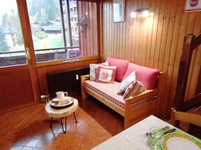 Ski verhuur Appartement 3 kamers 8 personen (3) - Résidence les Mélèzes - Le Grand Bornand - Woonkamer