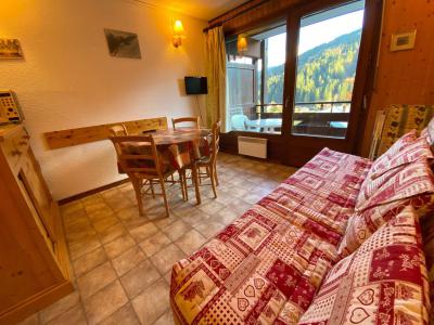 Rent in ski resort Studio sleeping corner 4 people (9) - Résidence les Parasses - Le Grand Bornand - Living room