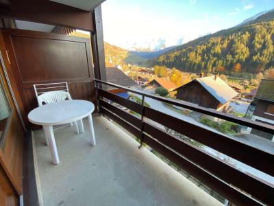 Wynajem na narty Studio z alkową 4 osoby (9) - Résidence les Parasses - Le Grand Bornand - Balkon
