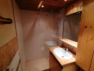 Alquiler al esquí Apartamento 2 piezas mezzanine para 7 personas (2F) - Résidence Piste Rouge A - Le Grand Bornand - Cuarto de ducha