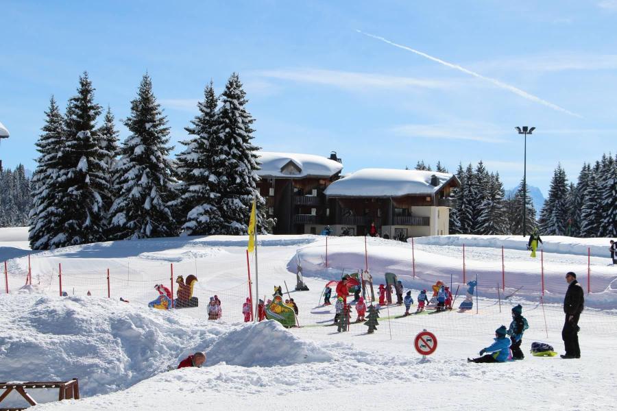 Ski verhuur Les Soldanelles - Le Praz de Lys - Buiten winter