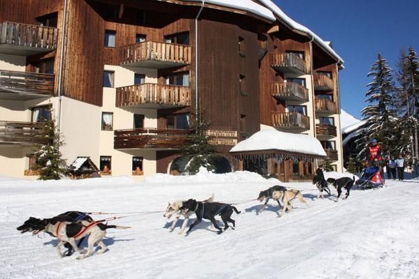 Ski verhuur Les Soldanelles - Le Praz de Lys - Buiten winter