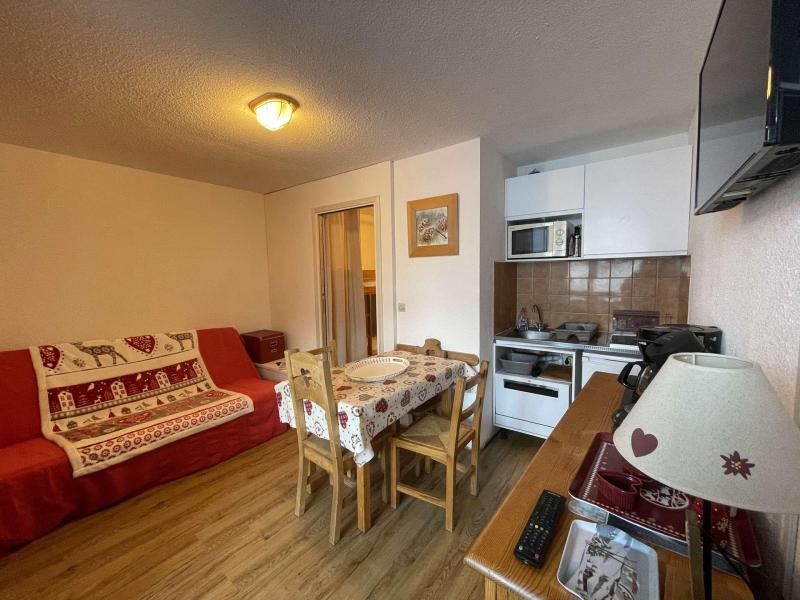 Rent in ski resort 2 room apartment sleeping corner 4 people (1003) - Arc en Ciel B - Les 2 Alpes - Apartment