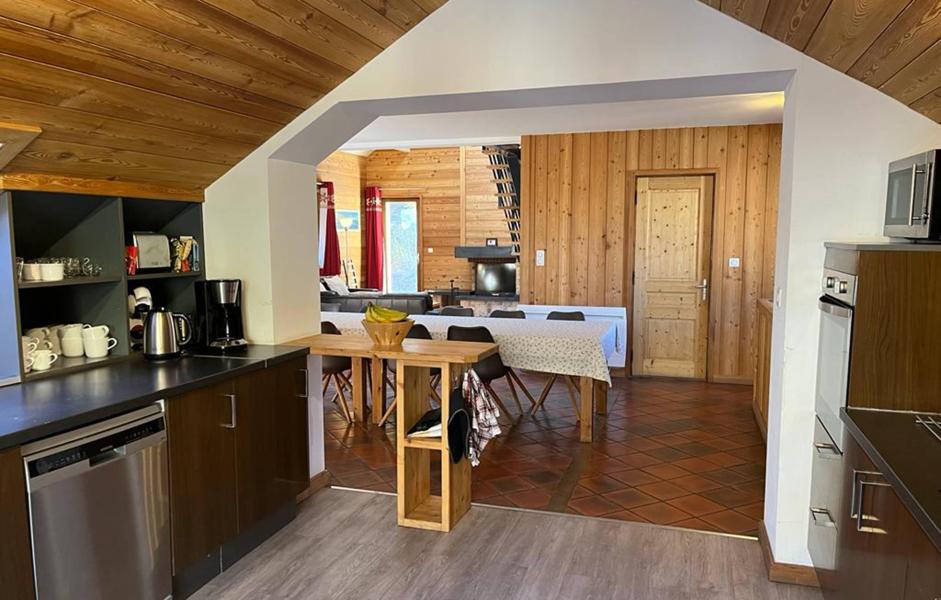 Rent in ski resort Chalet Erika - Les 2 Alpes - Open-plan kitchen