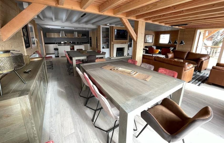 Rent in ski resort Chalet le Chabichou - Les 2 Alpes - Dining area