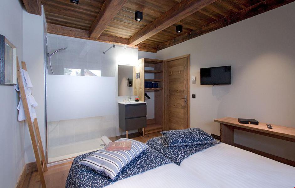 Rent in ski resort Chalet le Lys - Les 2 Alpes - Bedroom