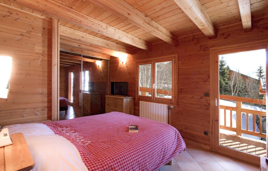 Rent in ski resort Chalet Le Panorama - Les 2 Alpes - Bedroom