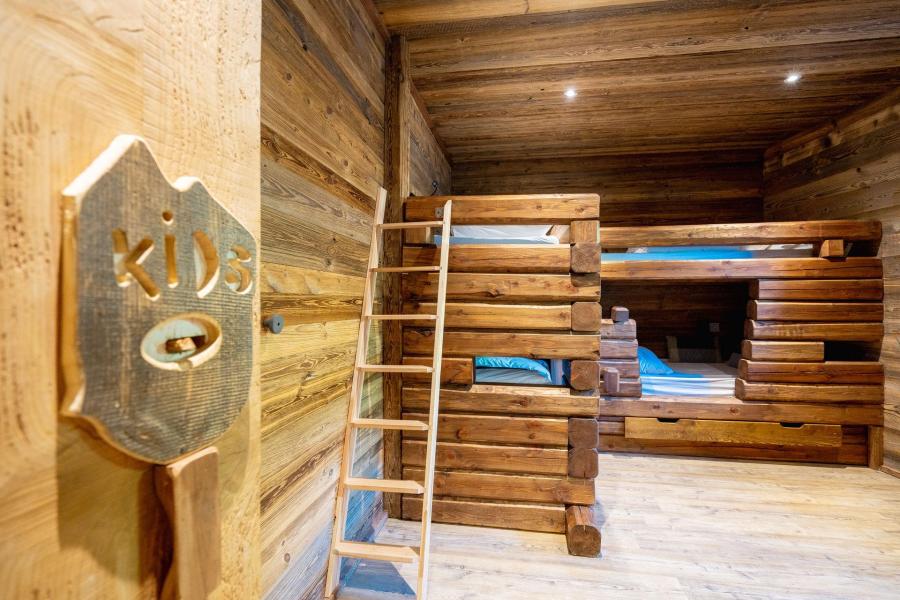 Rent in ski resort 7 room triplex chalet 14 people - Chalet Le Petit Bes - Les 2 Alpes - Bunk beds
