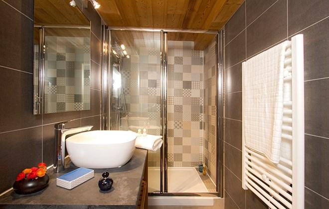 Rent in ski resort Chalet les Jonquilles - Les 2 Alpes - Bathroom