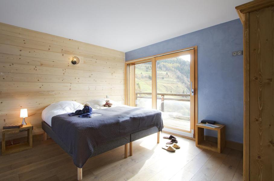 Rent in ski resort 6 room triplex chalet 12 people - Chalet Norma - Les 2 Alpes - Bedroom