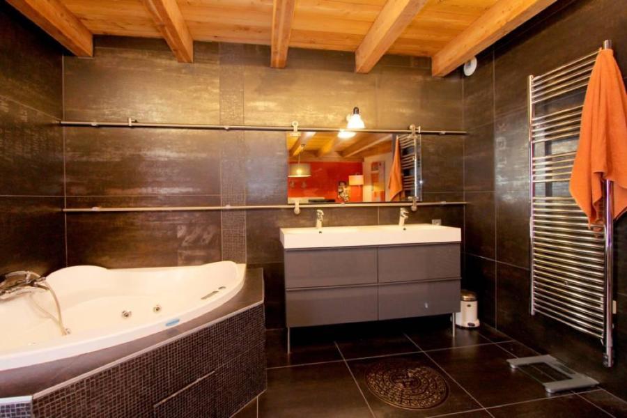 Rent in ski resort Chalet Snö Lodge - Les 2 Alpes - Bathroom