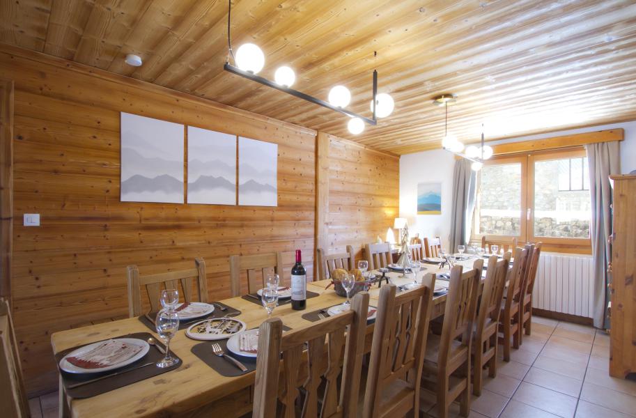 Rent in ski resort 8 room triplex chalet 15 people (Alexandre) - Chalets Chartreuse et Alexandre - Les 2 Alpes - Dining area