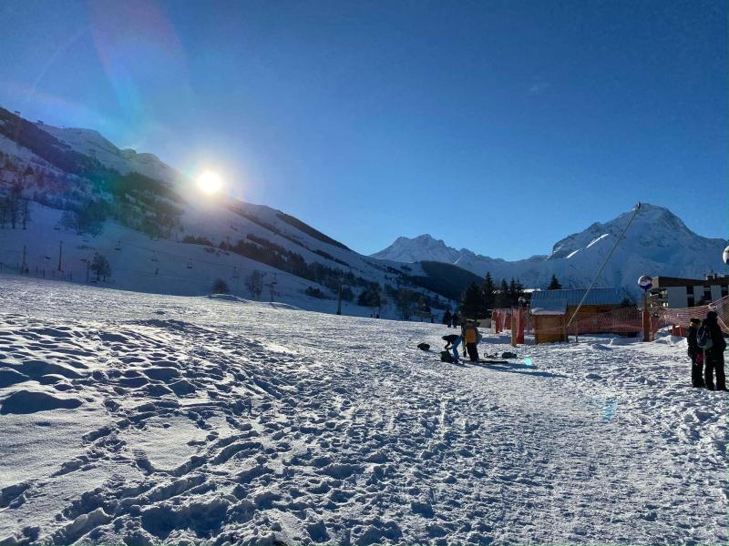Vakantie in de bergen Studio bergnis 4 personen (979) - Le Champamé - Les 2 Alpes - Buiten winter