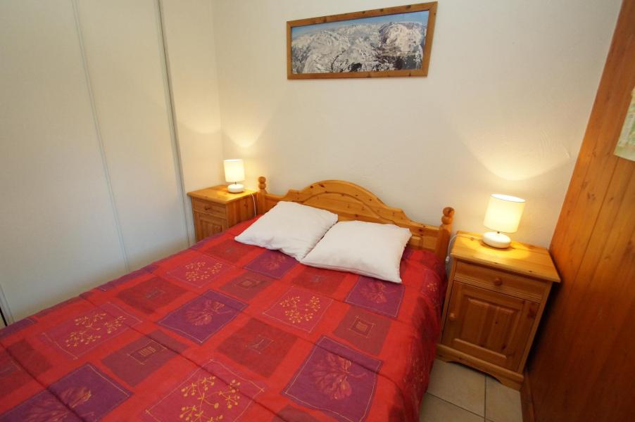 Rent in ski resort 2 room apartment sleeping corner 6 people (B005) - Les Chalets d'Or - Les 2 Alpes - Bedroom