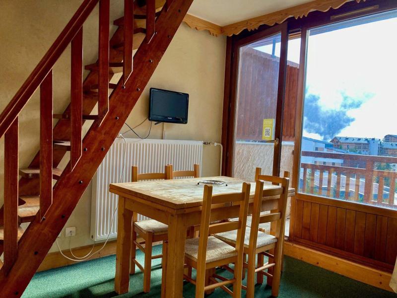 Rent in ski resort 1 room mezzanine apartment 6 people (707) - Meijotel - Les 2 Alpes - Living room