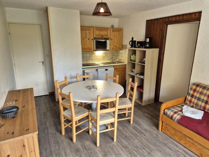 Rent in ski resort 2 room apartment sleeping corner 6 people (104) - Meijotel - Les 2 Alpes - Living room