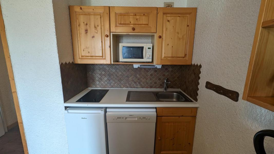 Rent in ski resort Studio sleeping corner 4 people (057) - Meijotel - Les 2 Alpes - Kitchen