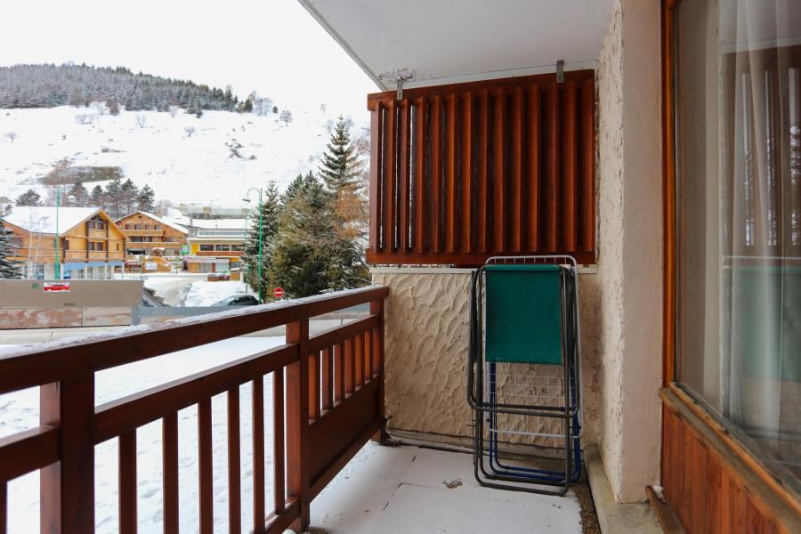 Rent in ski resort Studio sleeping corner 4 people (110) - Meijotel - Les 2 Alpes - Balcony