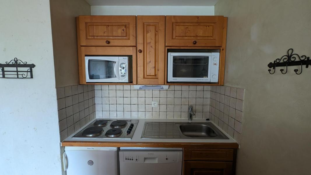 Rent in ski resort Studio sleeping corner 4 people (308) - Meijotel - Les 2 Alpes - Kitchen