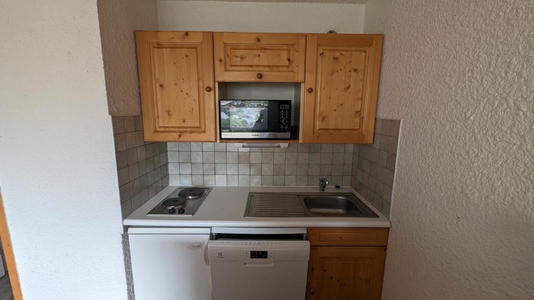 Rent in ski resort Studio sleeping corner 4 people (406) - Meijotel - Les 2 Alpes - Kitchen