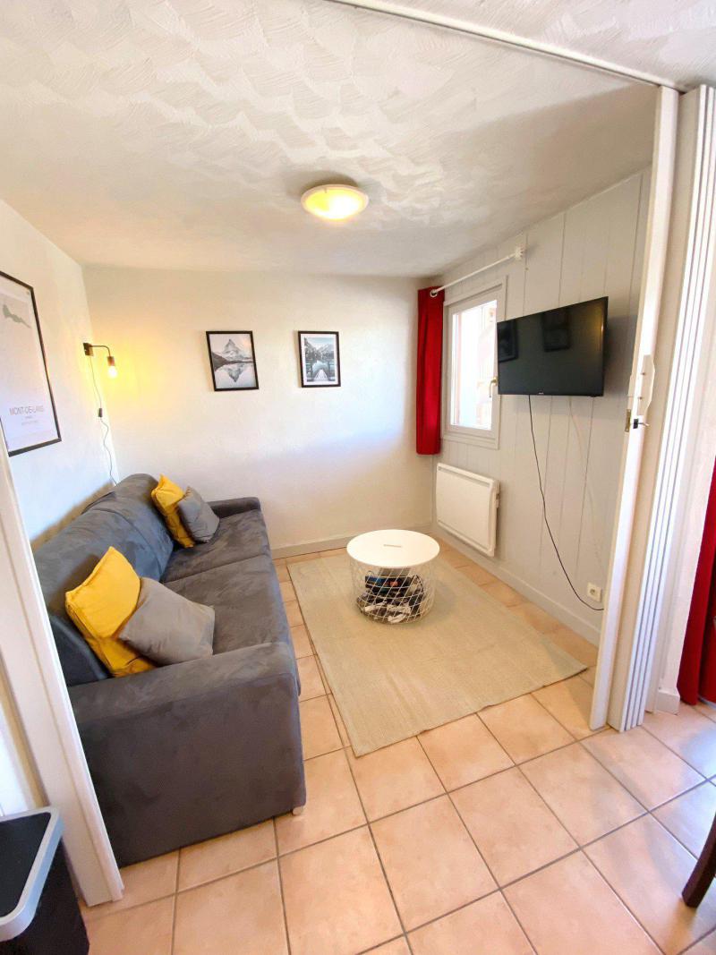 Rent in ski resort Studio sleeping corner 4 people (CDOB109) - Résidence Chalet d'Or B - Les 2 Alpes - Living room