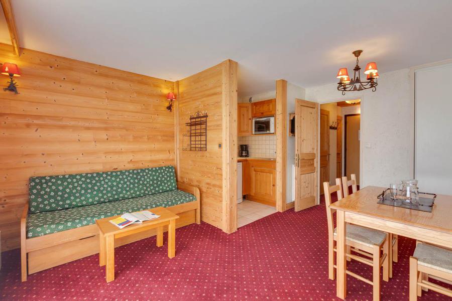 Rent in ski resort Studio sleeping corner 4 people - Résidence Champamé - Les 2 Alpes - Living room