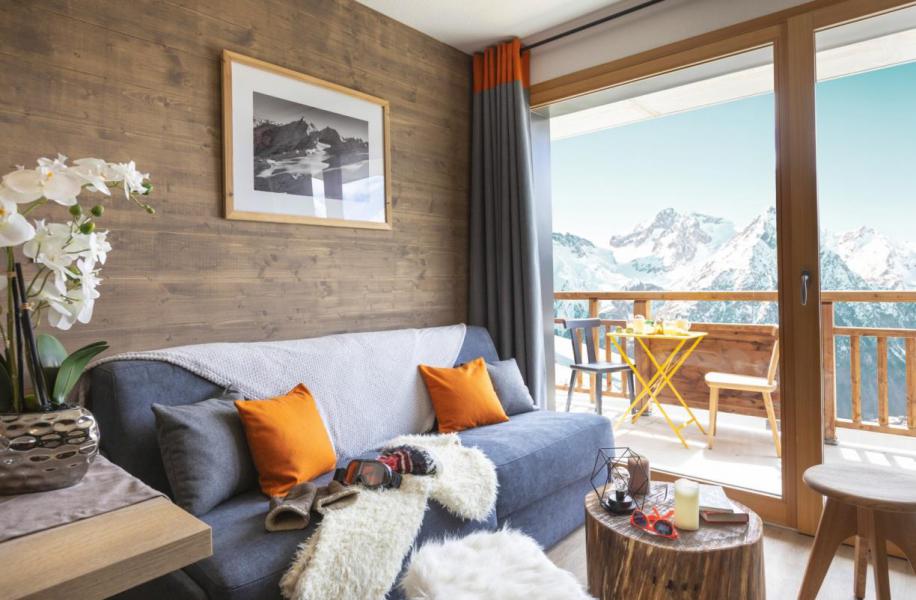 Rent in ski resort Résidence Club MMV les Clarines - Les 2 Alpes - Bench seat