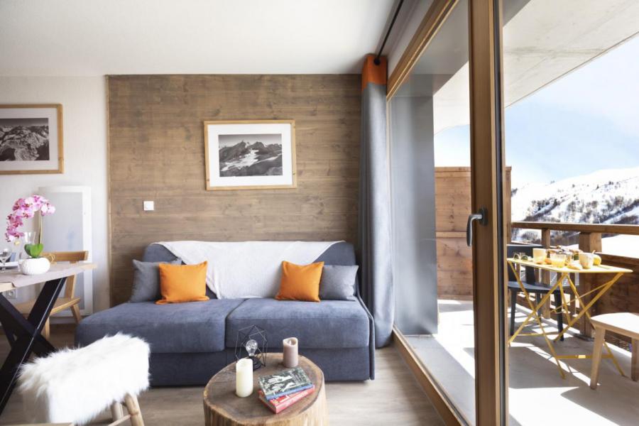 Rent in ski resort Résidence Club MMV les Clarines - Les 2 Alpes - Living room