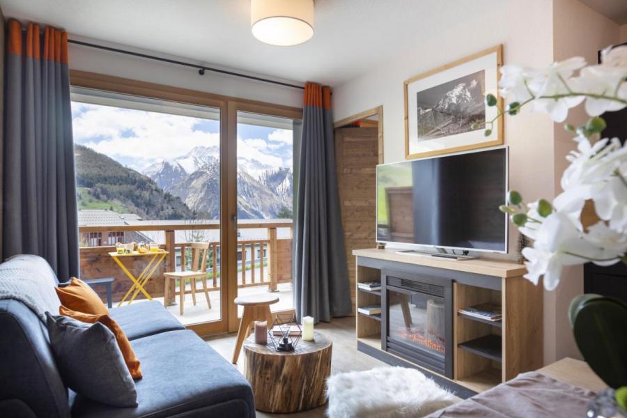 Rent in ski resort Résidence Club MMV les Clarines - Les 2 Alpes - Settee