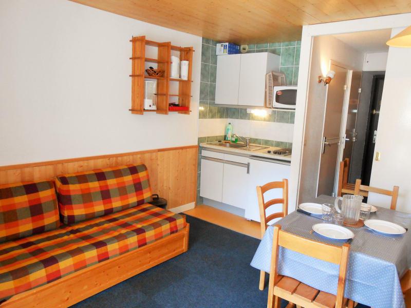 Rent in ski resort Studio sleeping corner 3 people (MEI7A0) - Résidence la Meije 7 - Les 2 Alpes - Living room