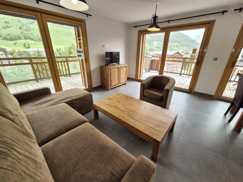 Rent in ski resort 3 room apartment 6 people (EB4) - Résidence La Résidence - Les 2 Alpes - Living room